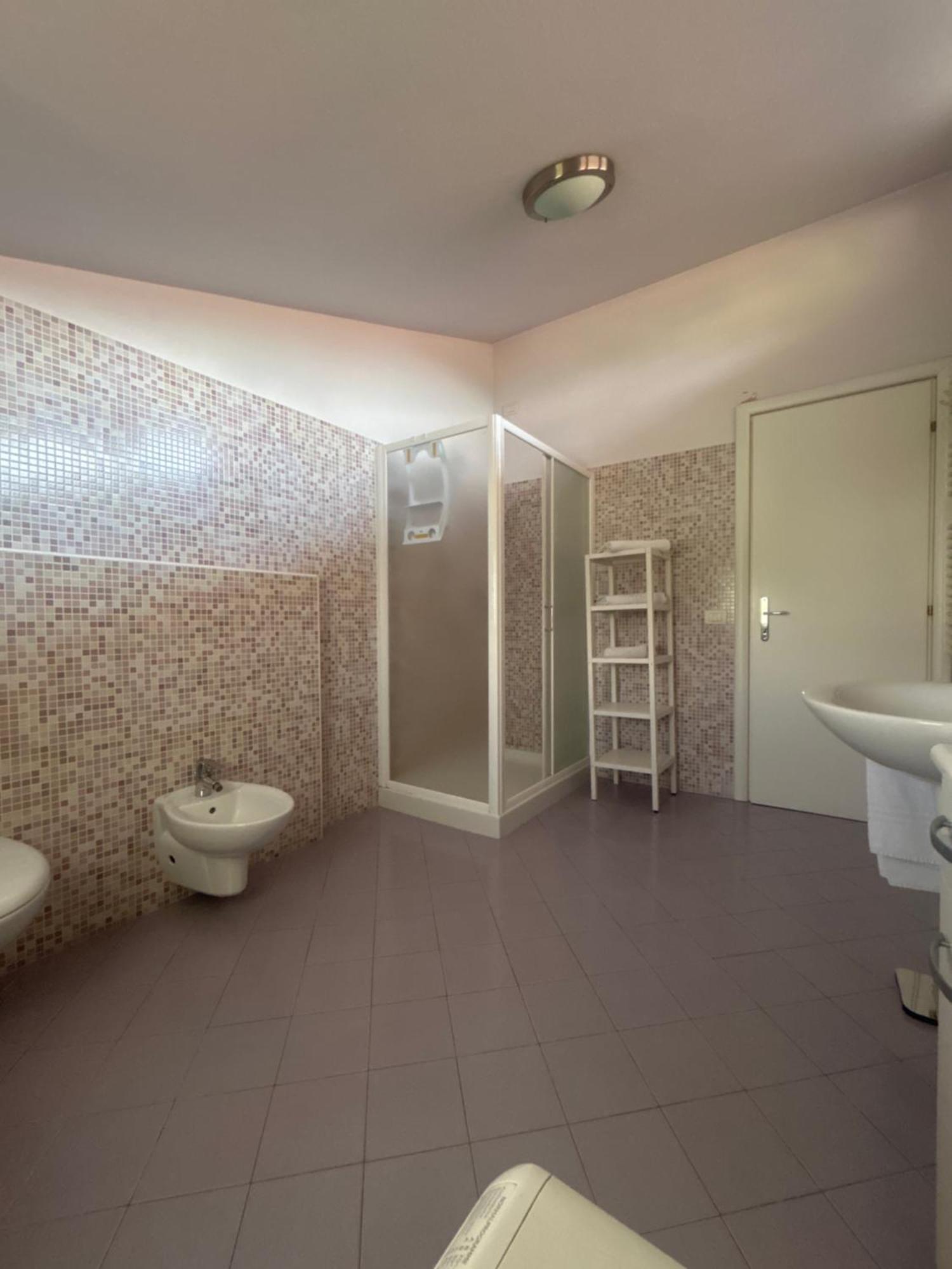 Villarobinia Lazise Buitenkant foto