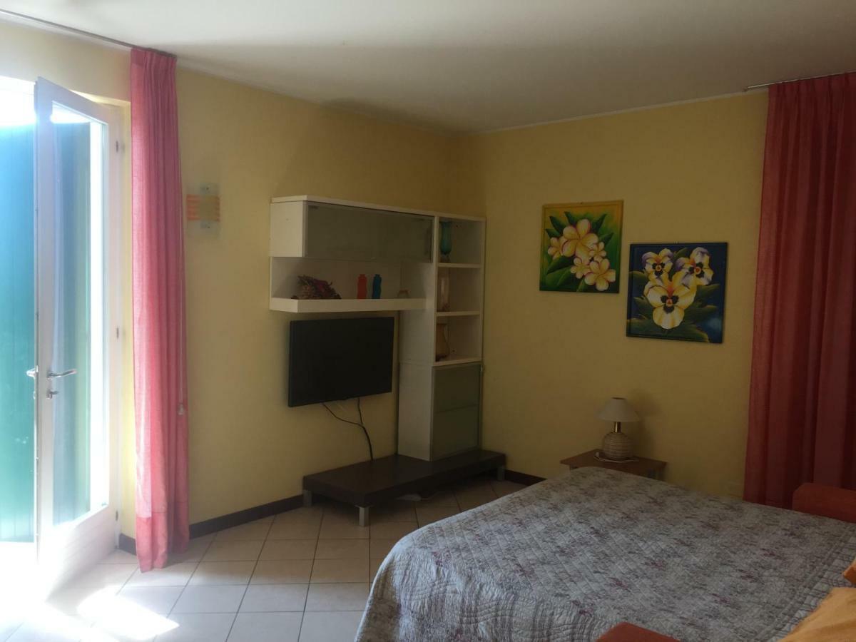 Villarobinia Lazise Buitenkant foto